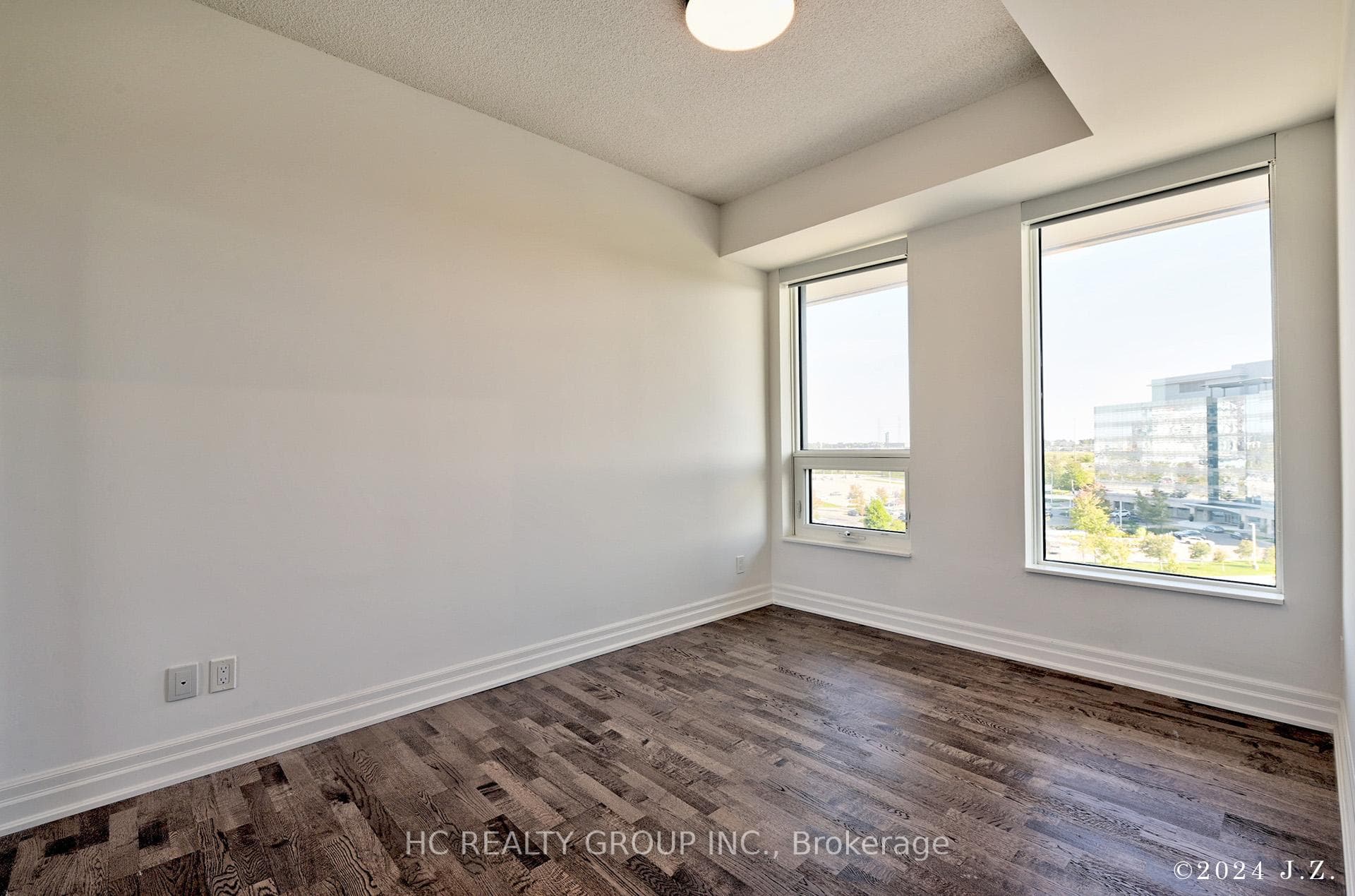 10 Rouge Valley Drive Unit 709A photo 9