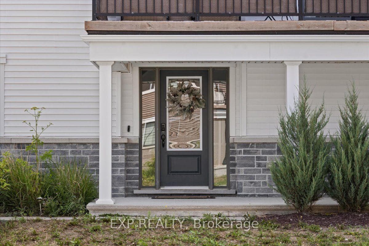 293 Anyolite Private photo 3