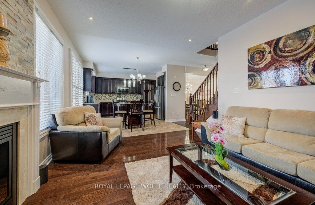 538 Thomas Slee Drive photo 12