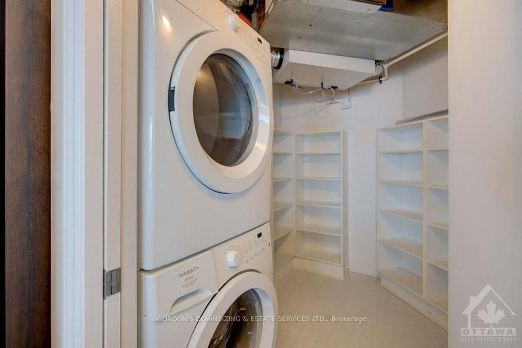 15 ST ANDREW Street Unit 1501 photo 18
