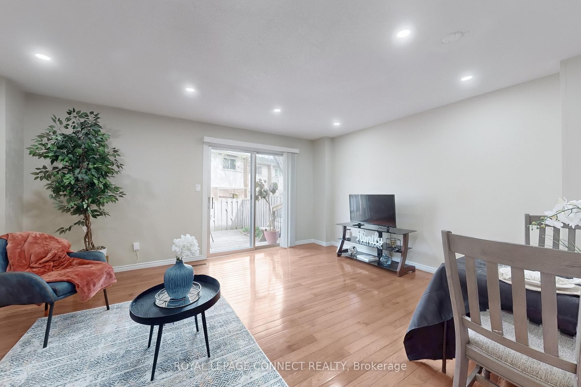 2451 Bridletowne Circle Unit 29 photo 8