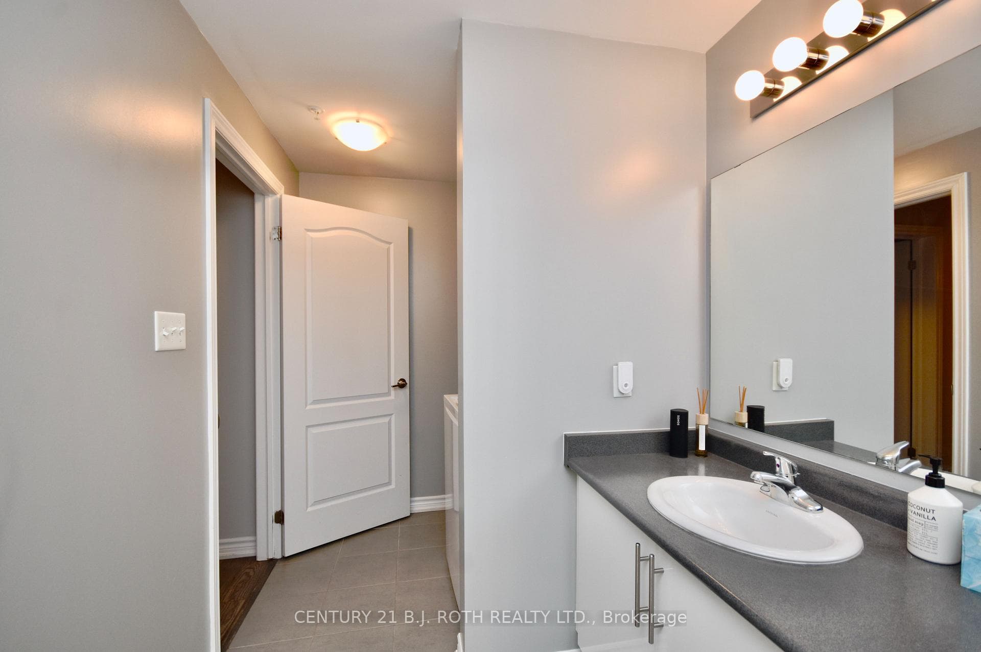 44 Ferndale Drive Unit 405 photo 19
