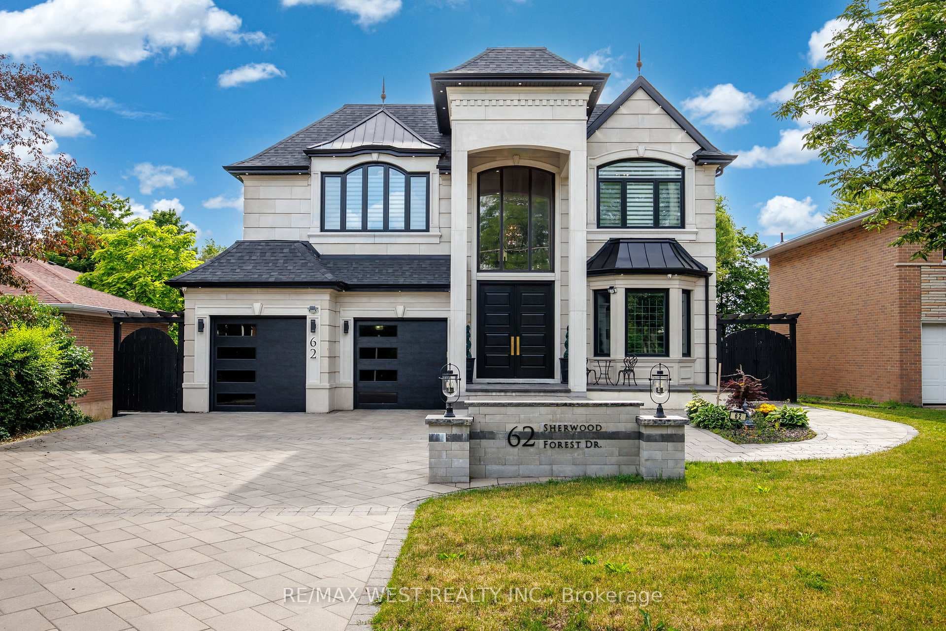 62 Sherwood Forest Drive photo 1