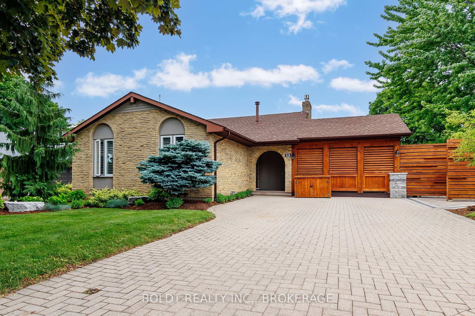 12 Cole Farm Boulevard photo 2