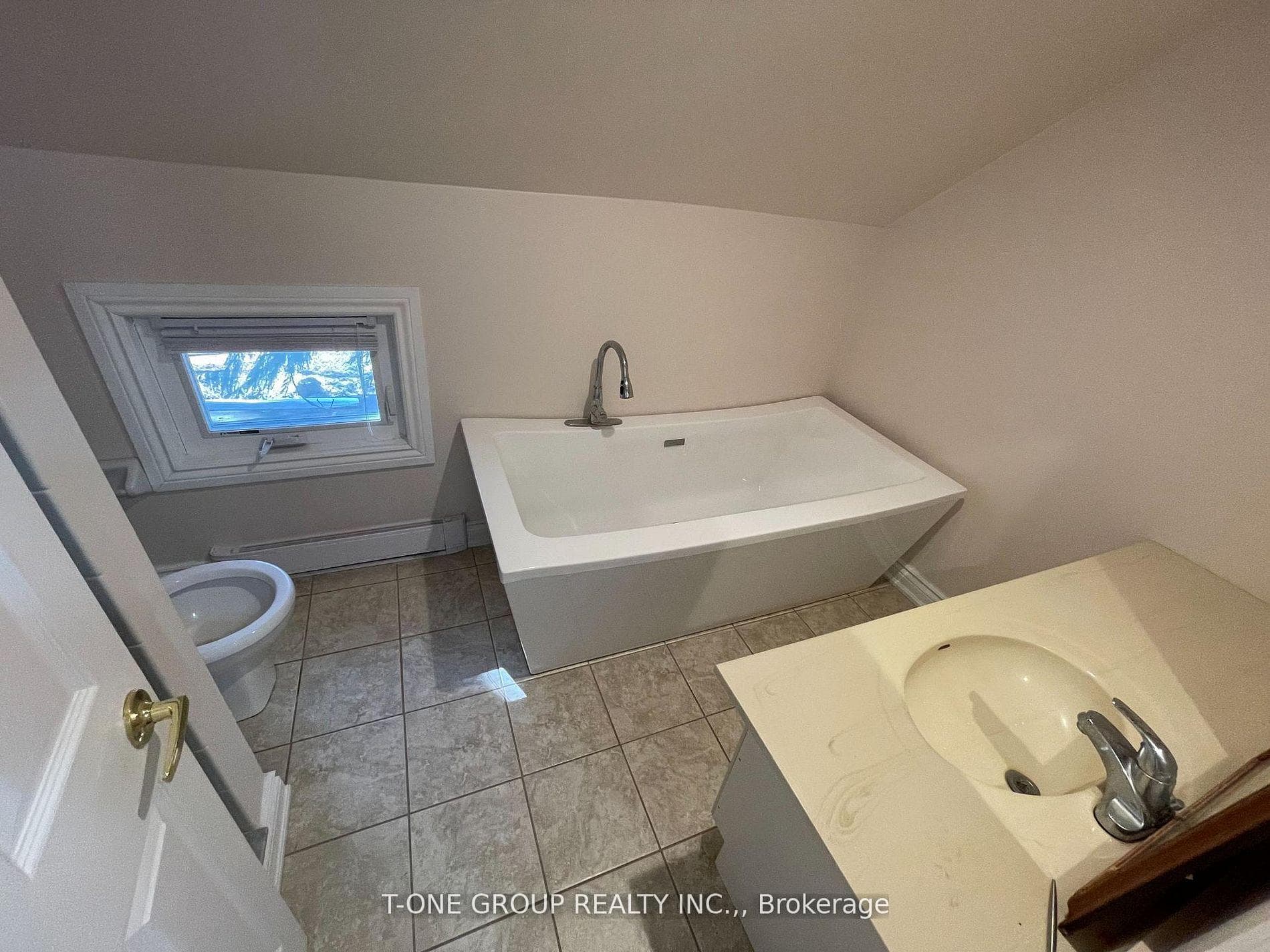 13691 Mccowan Road photo 19
