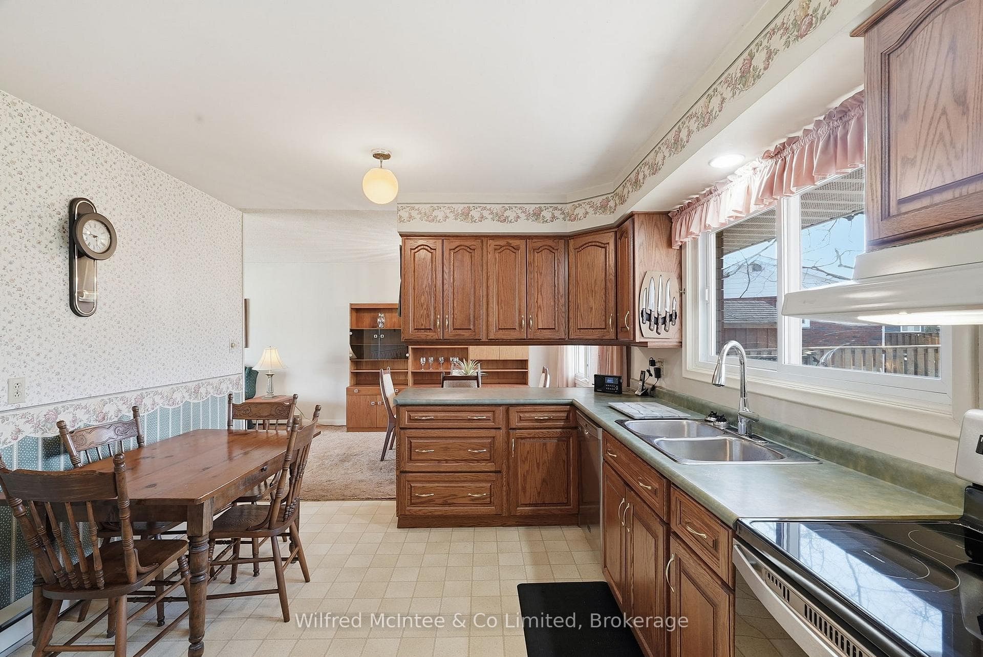 15 Johnstone Boulevard photo 19