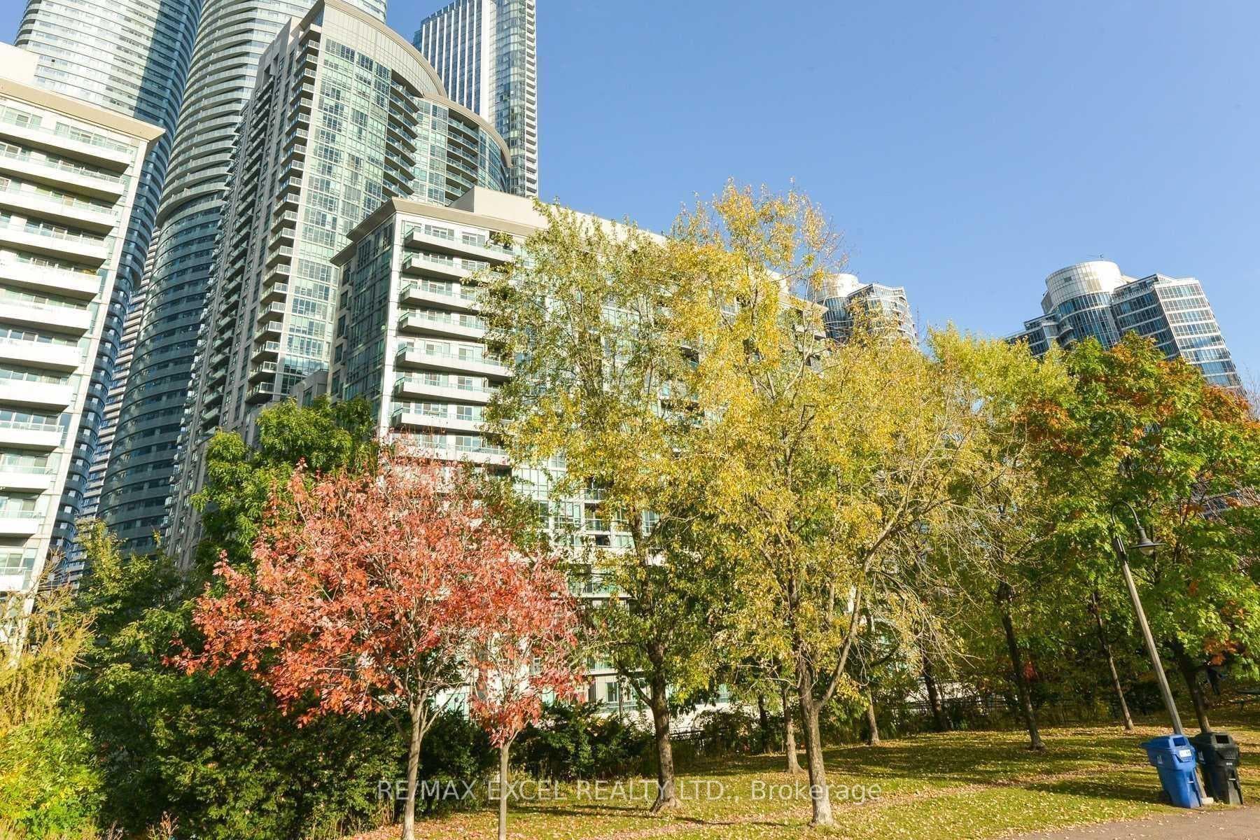 25 Lower Simcoe Street Unit 815 photo 22