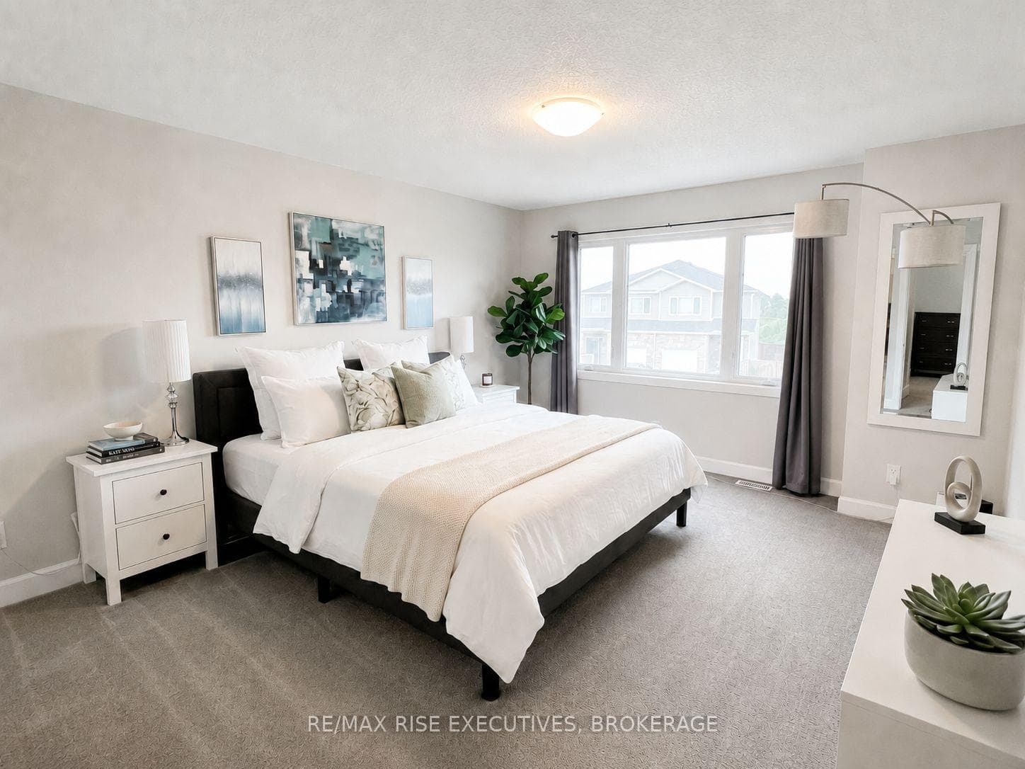 1236 Max Crescent photo 13