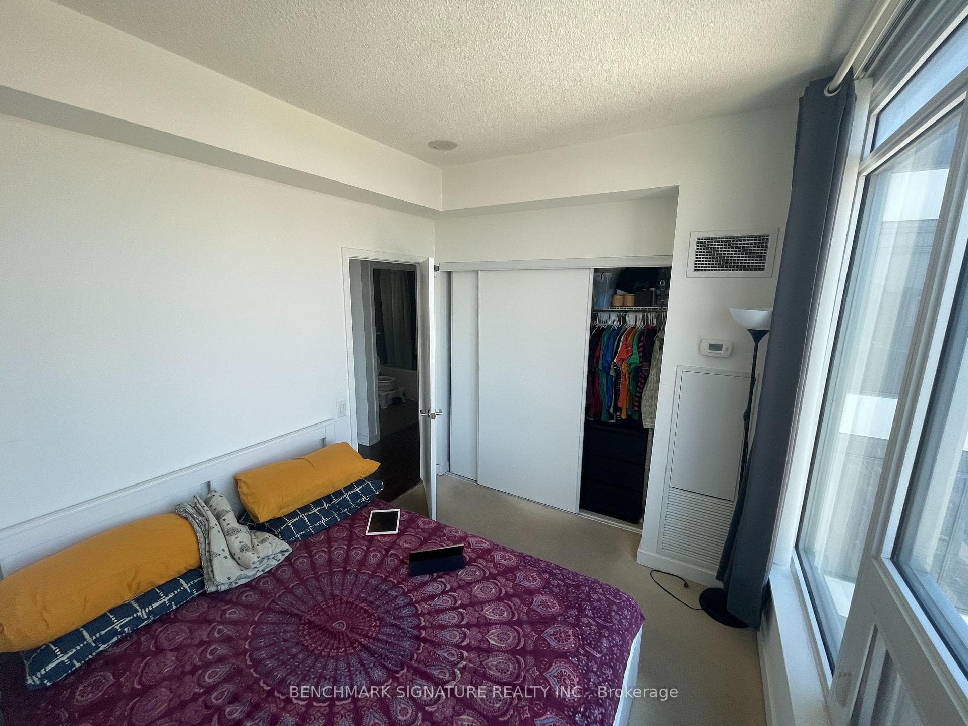 121 Mcmahon Drive Unit 2701 photo 8