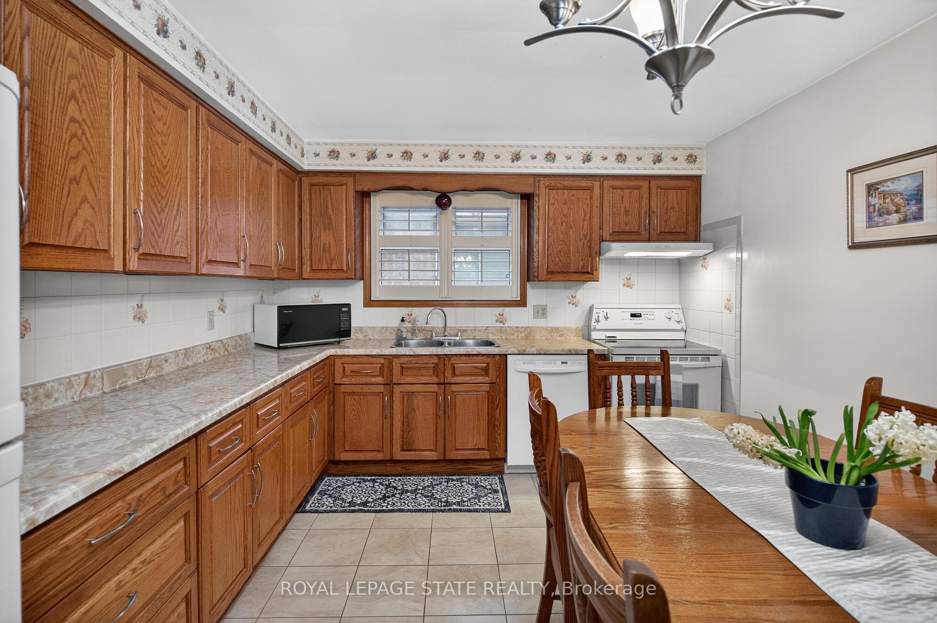 71 Ellington Avenue photo 16