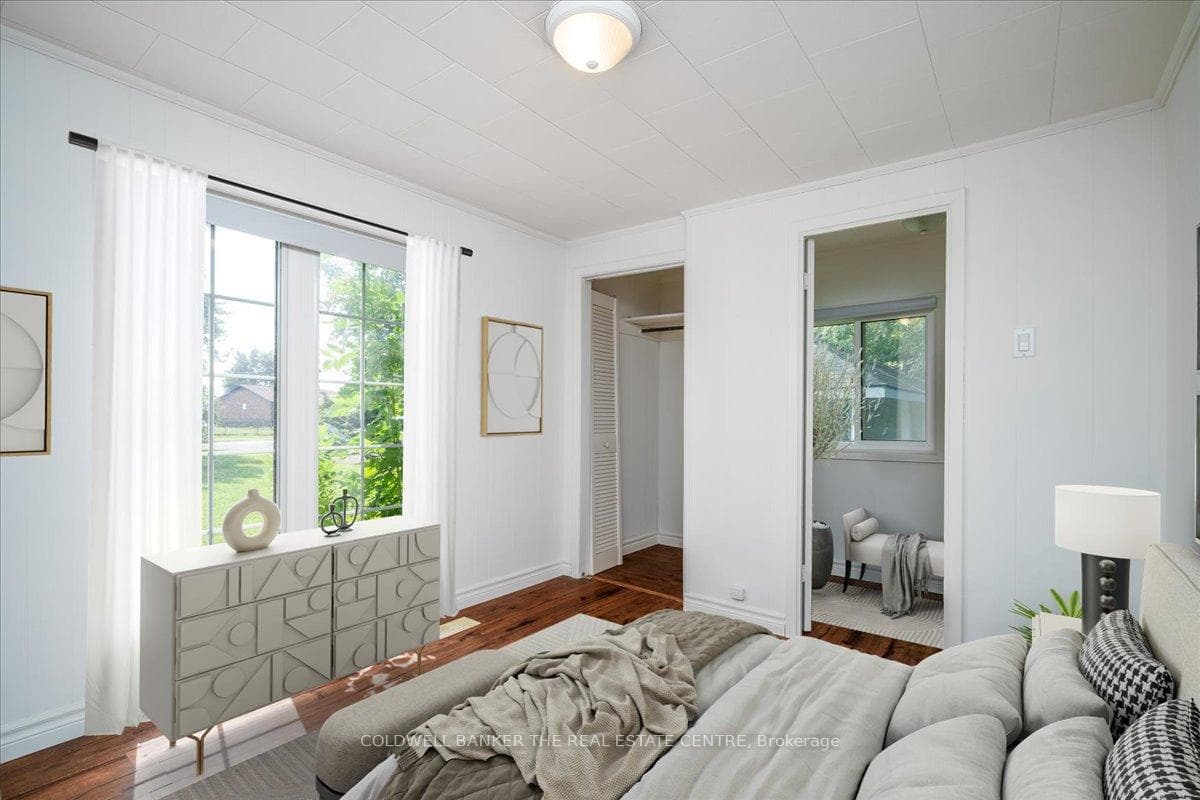 2nd Bedroom (virtually staged)