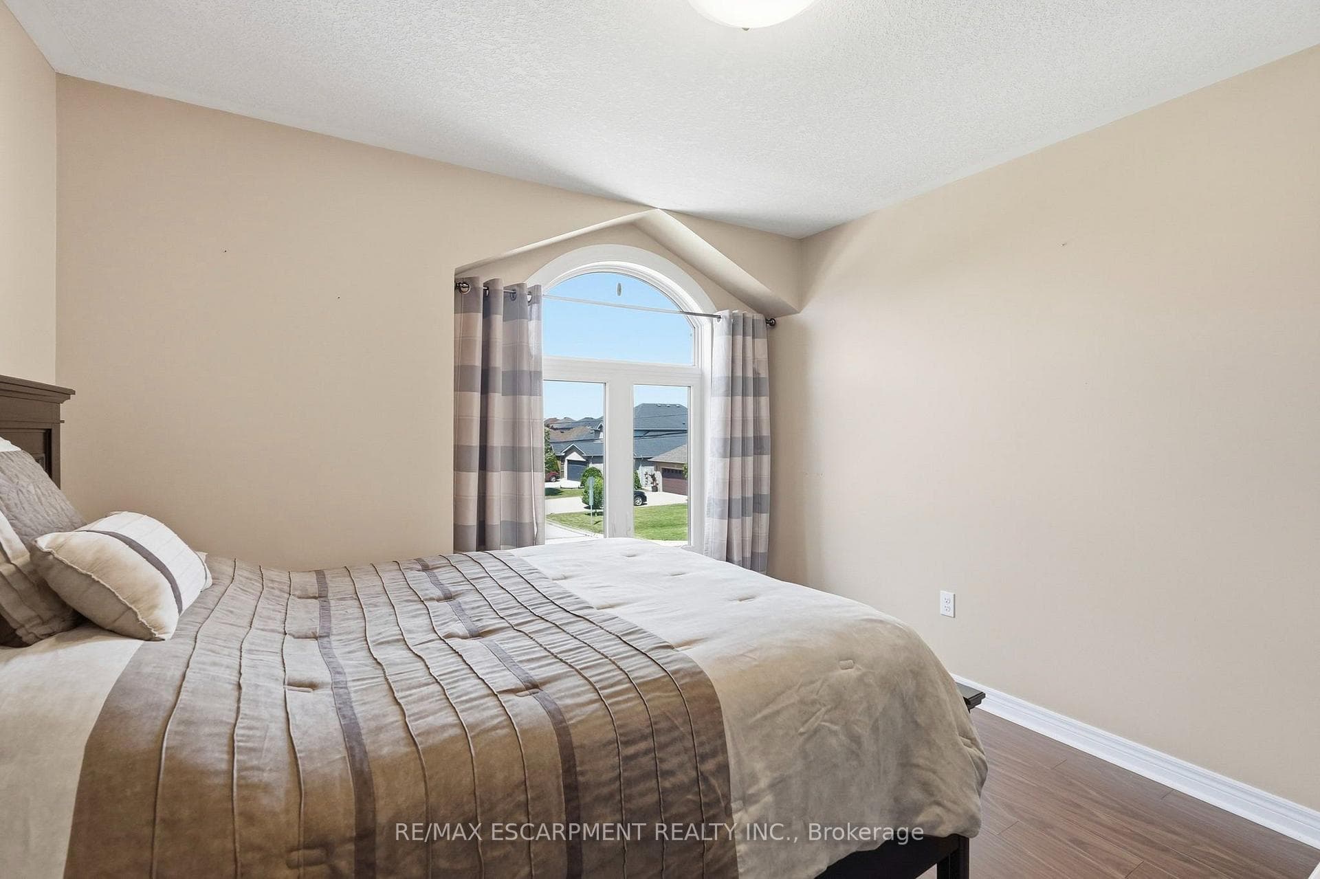 1332 Baseline Road photo 25