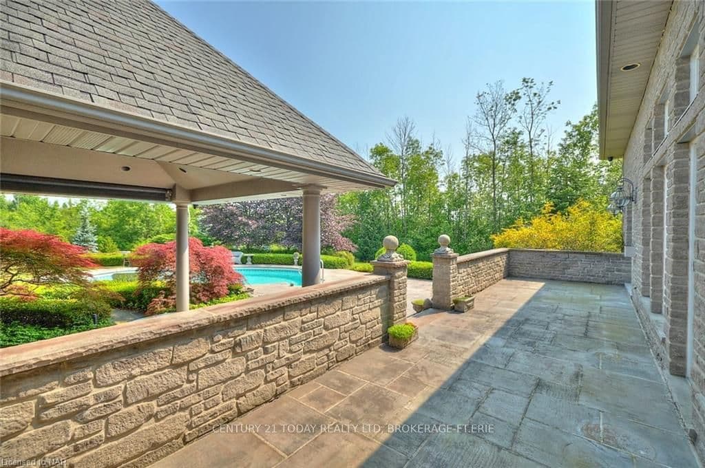 2122 NIGH Road photo 32
