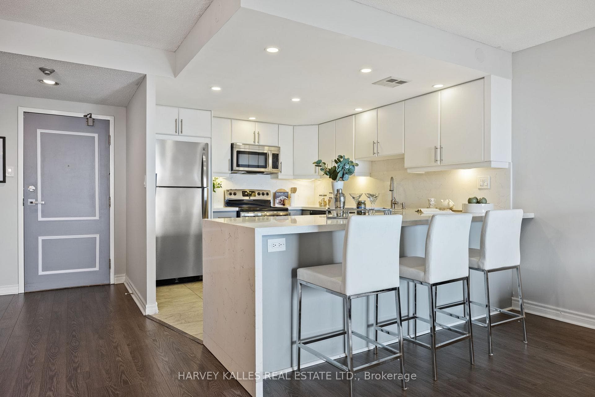 7601 Bathurst Street Unit 817 photo 6