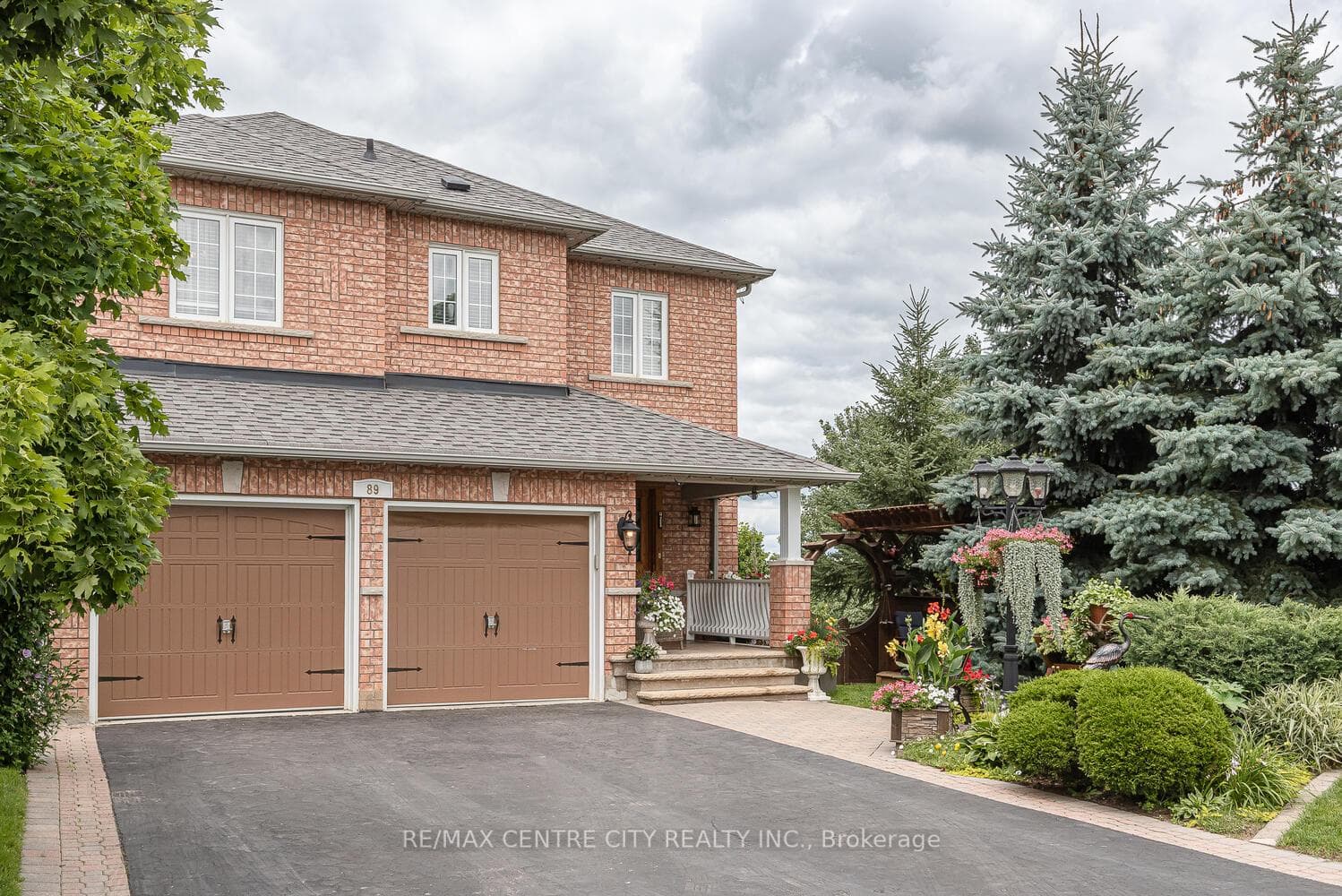 89 Echoridge Drive photo 2