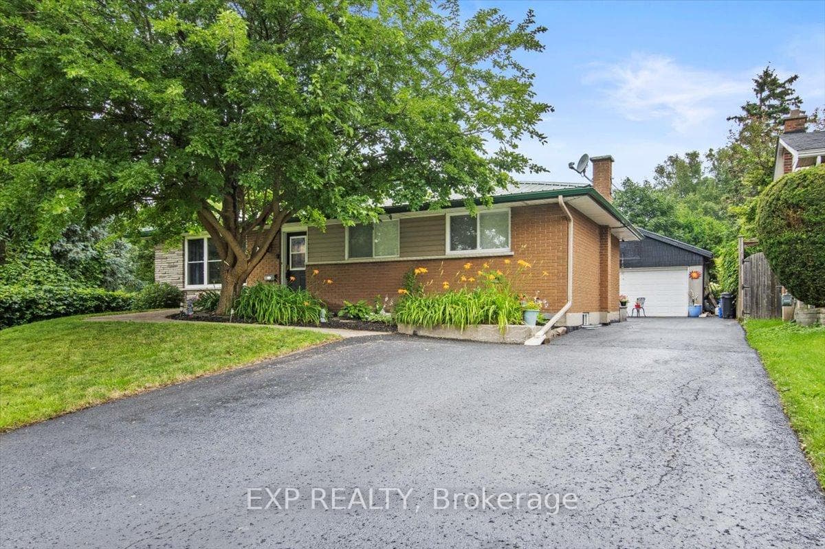 152 Lakeview Road photo 1