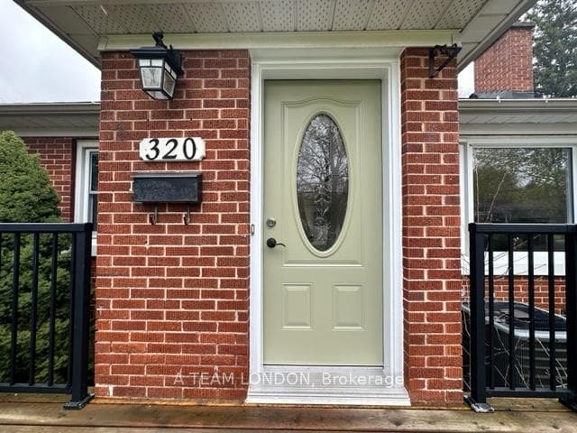 320 Brock Street photo 2