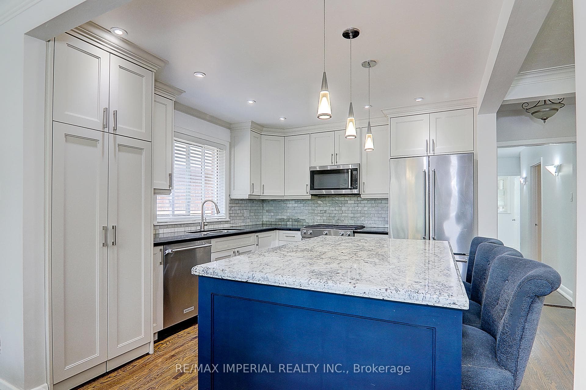 53 Saybrook Avenue photo 17