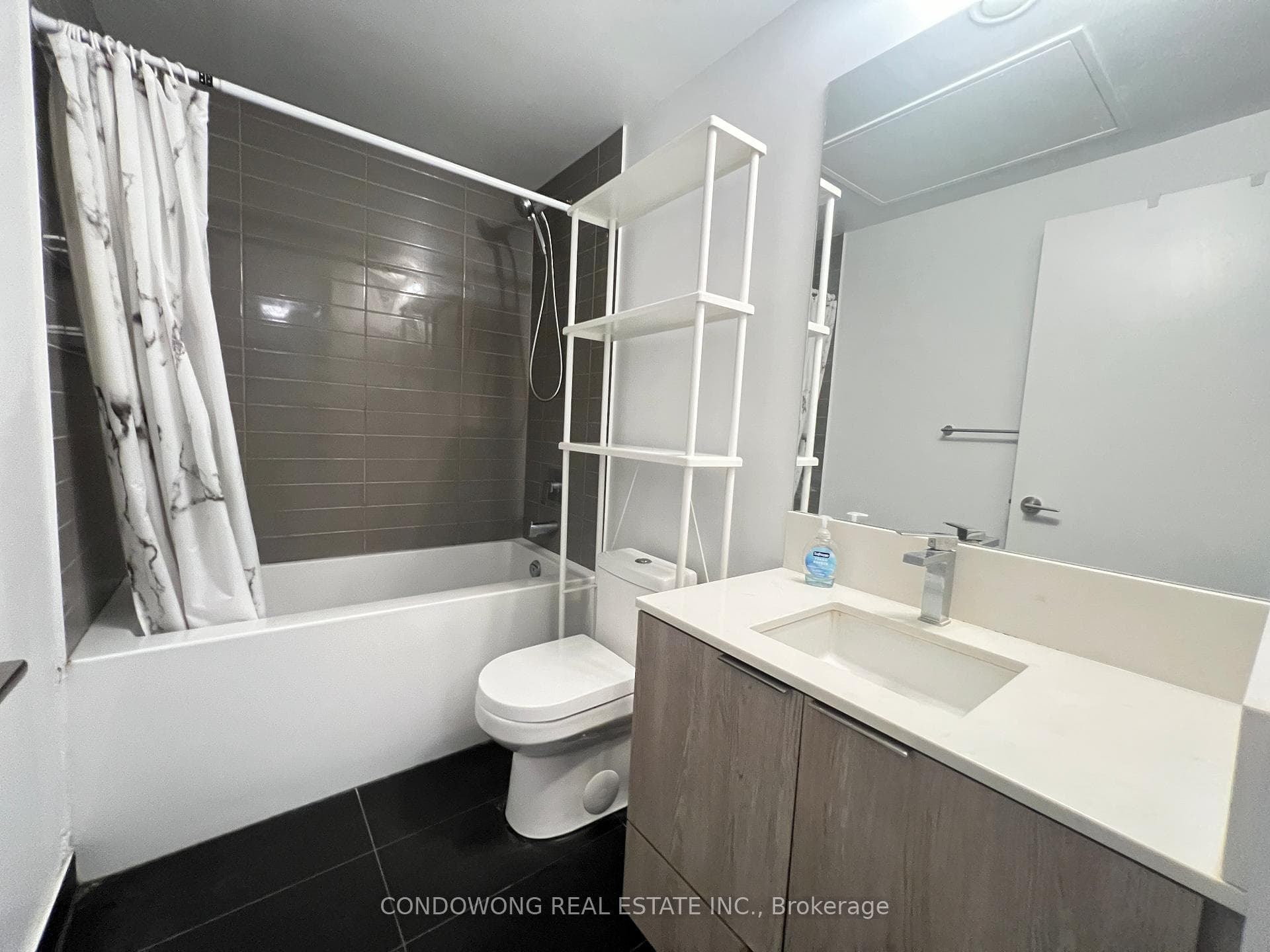 181 Dundas Street Unit 1509 photo 15