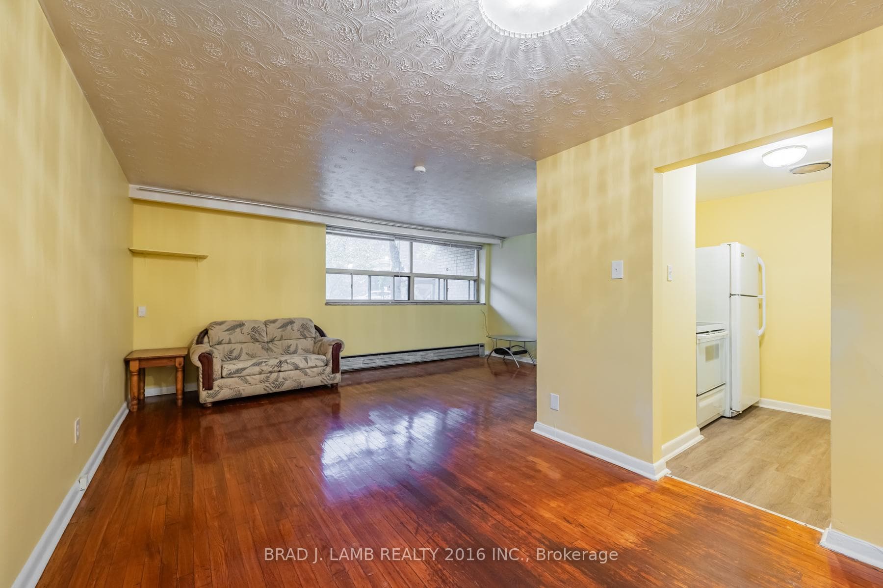 12 Westgate Boulevard Unit 2 photo 4