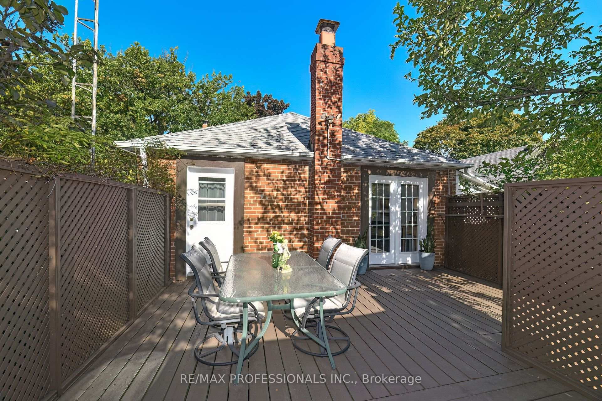 99 Burlingame Road photo 21