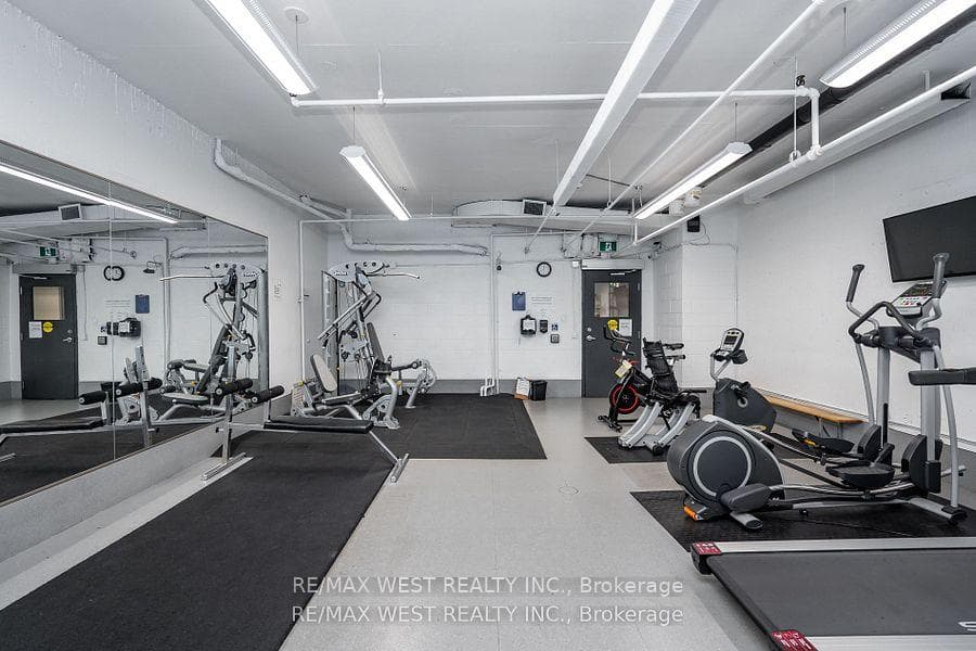 100 Quebec Avenue Unit 601 photo 7