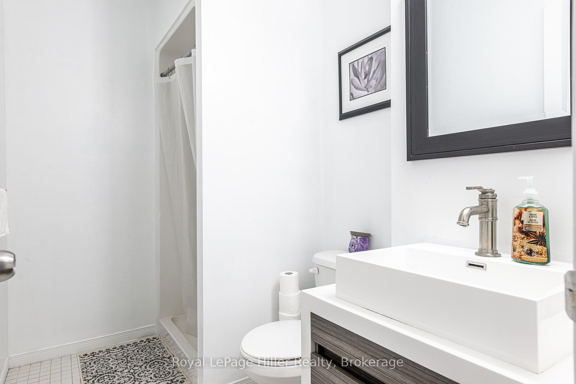 80 Burnham Court photo 12