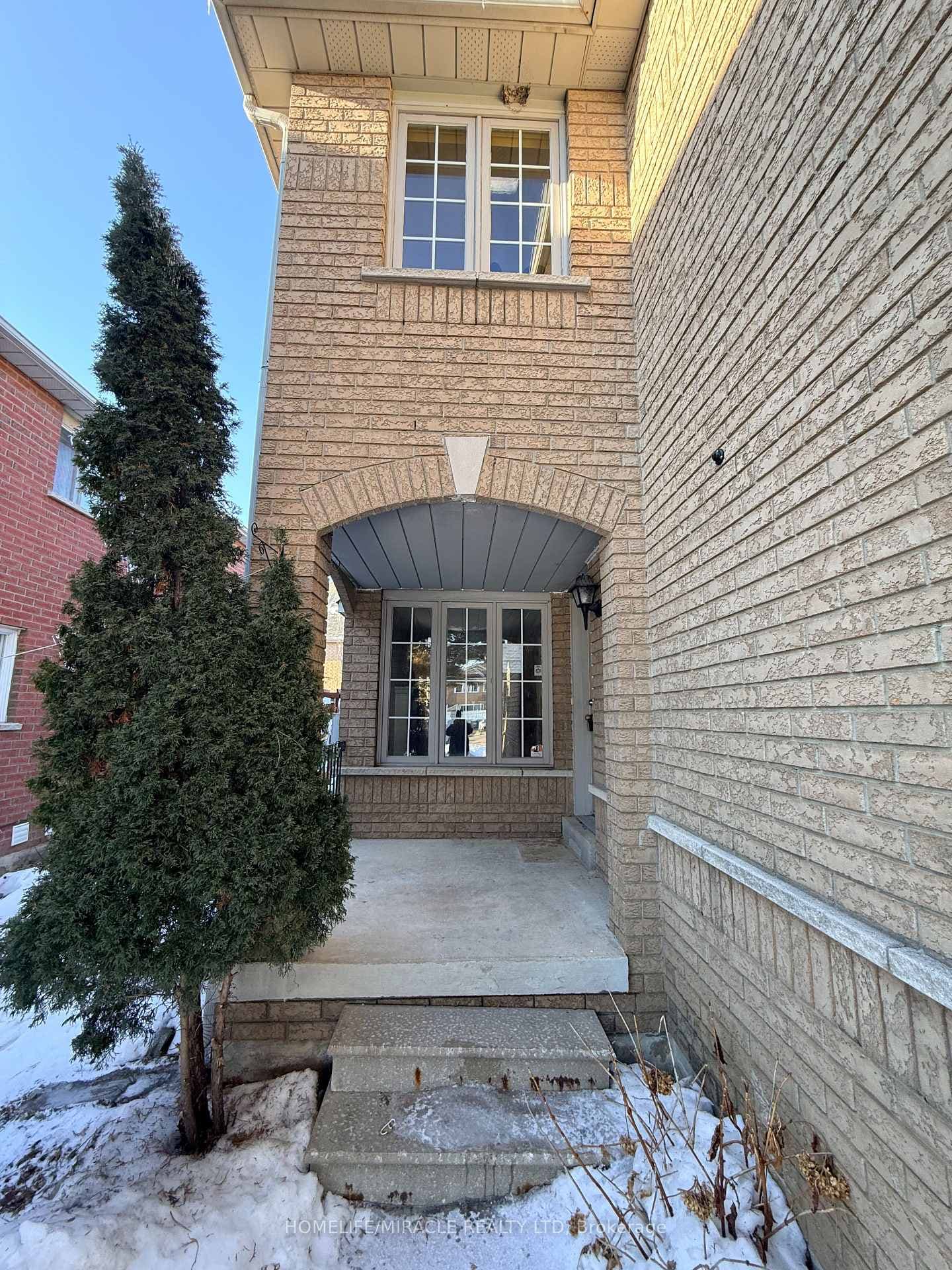 137 Pressed Brick Drive photo 1