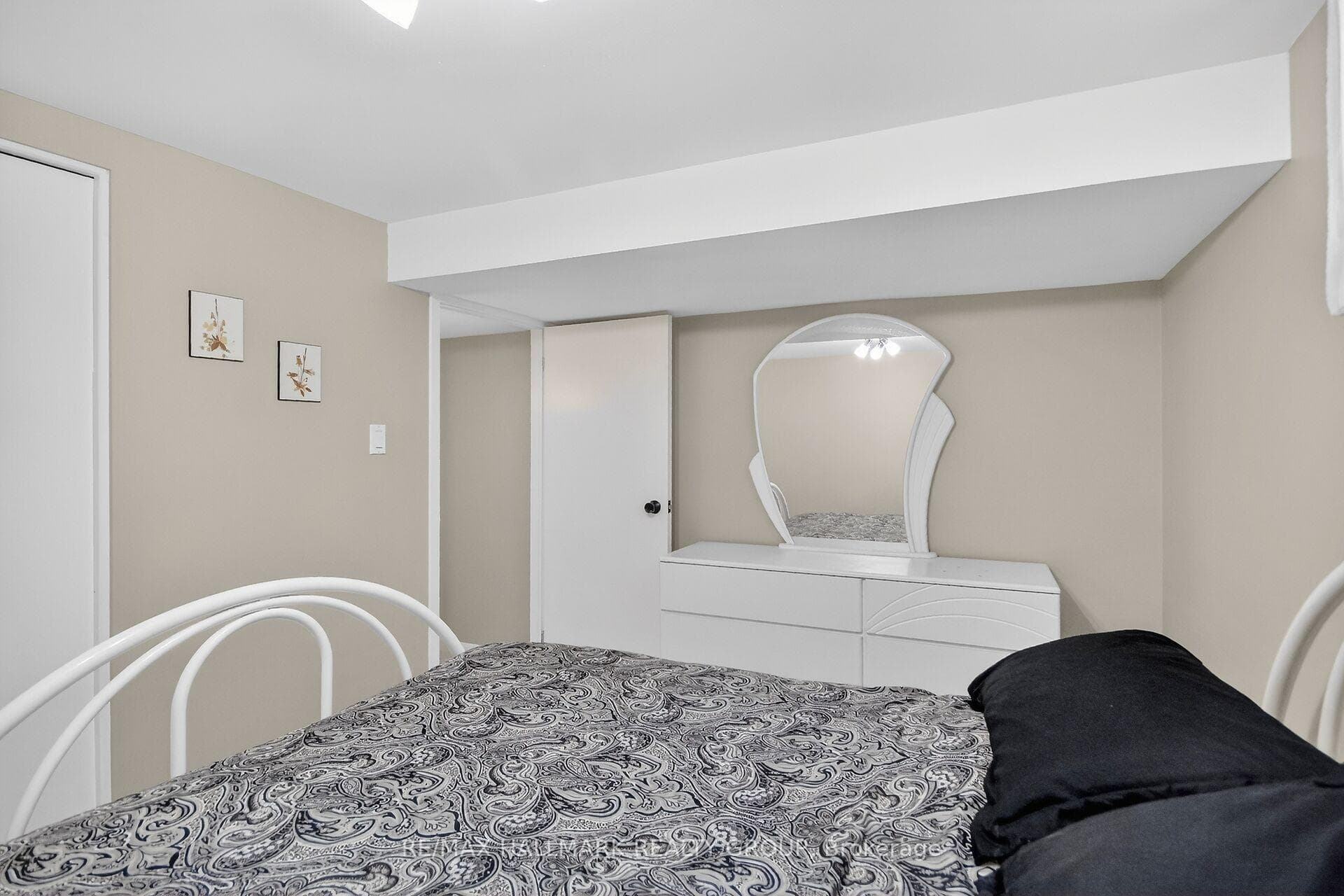 80 Maitland Street photo 29