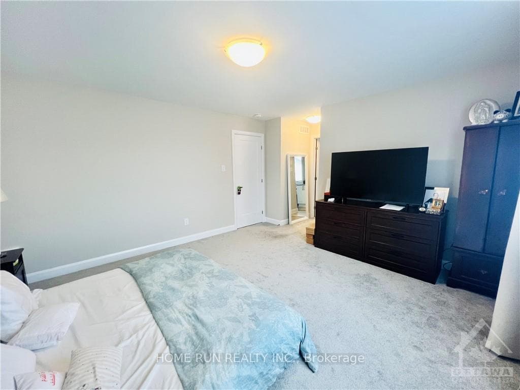 338 BARRETT FARM Drive photo 18