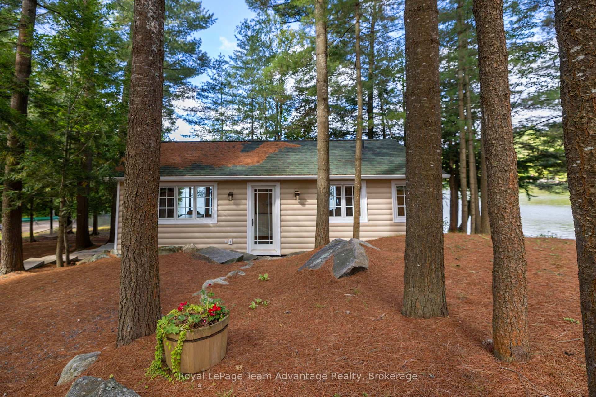 Welcome to the second cottage/Bunkie
