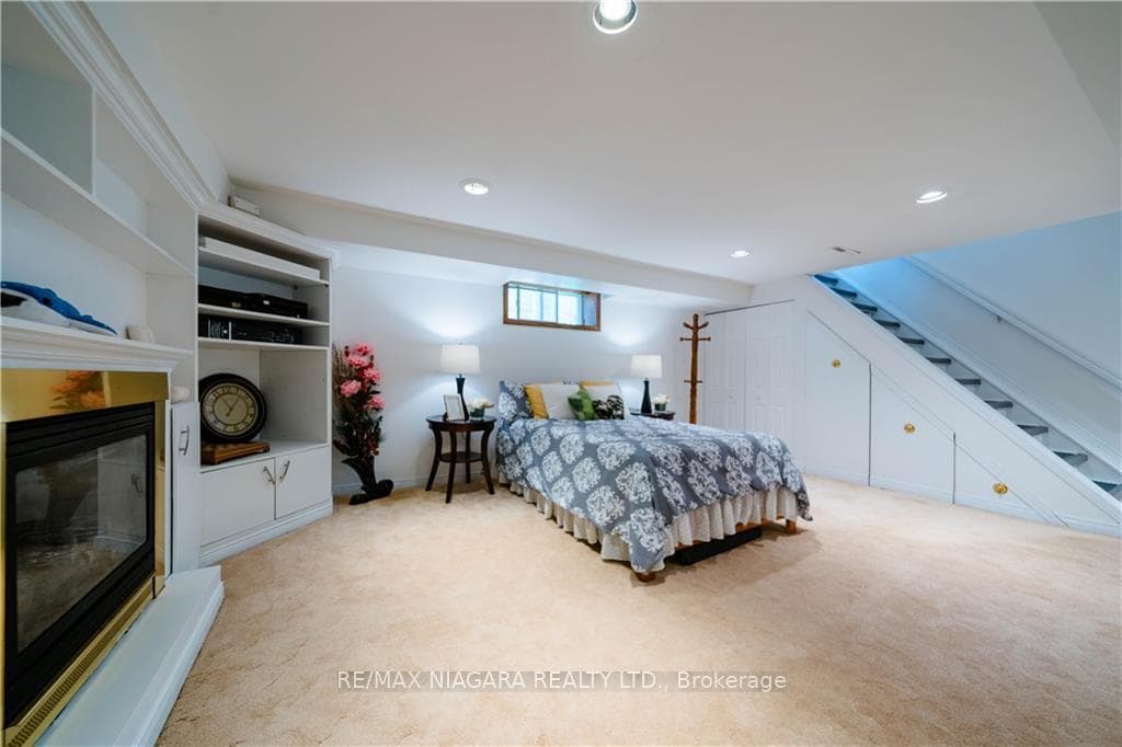 79 Droxford Avenue photo 25