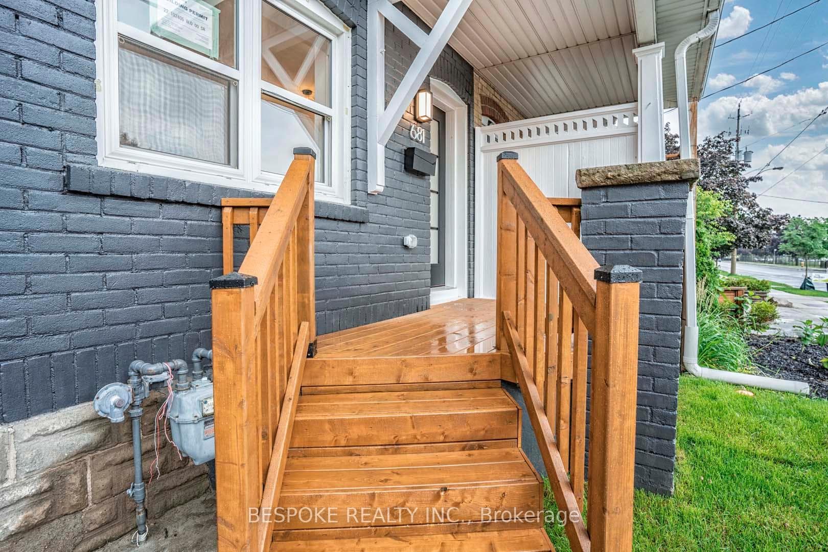 681 Cosburn Avenue Unit Main photo 3