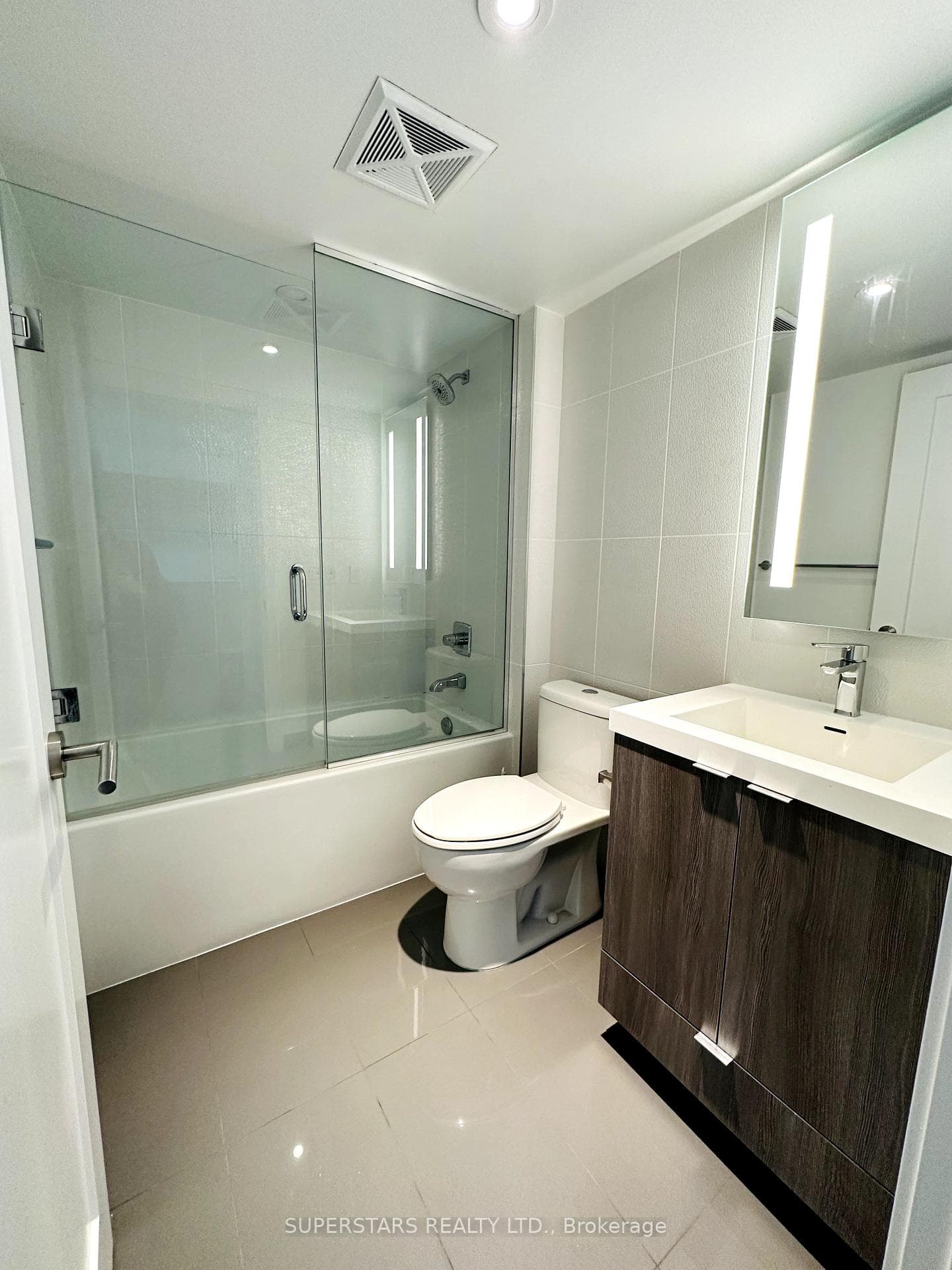 575 Bloor Street East Street Unit 1306 photo 6
