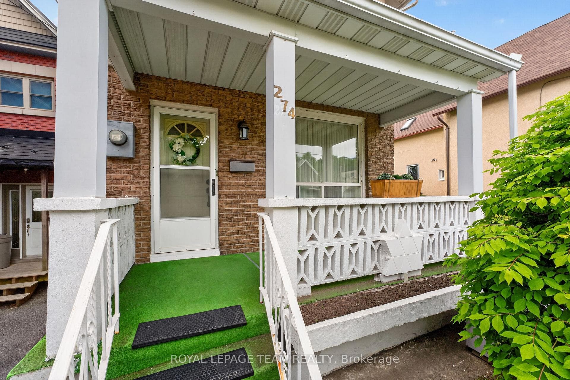274 Breezehill Avenue photo 3