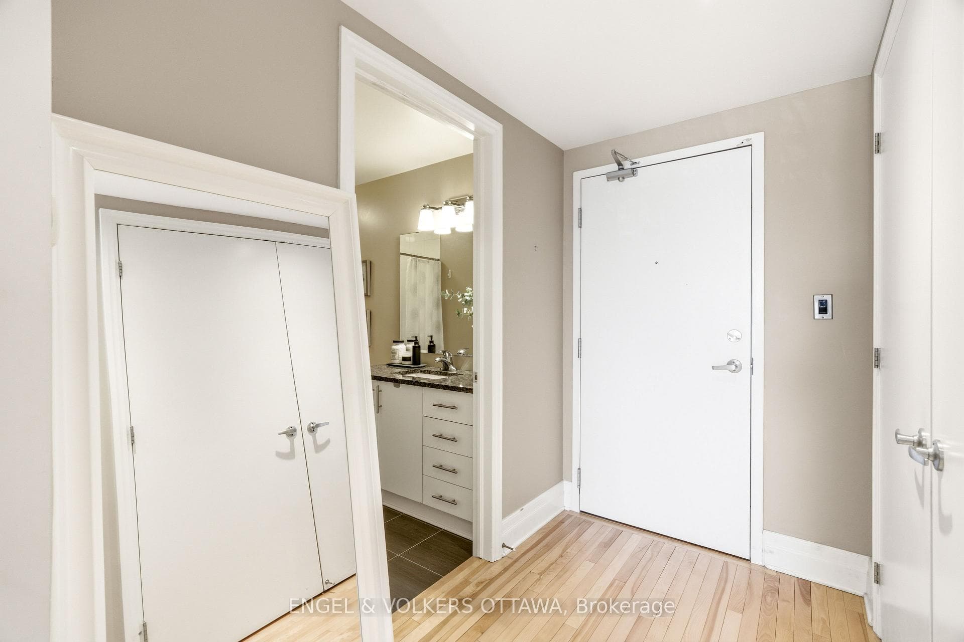 808 Bronson Avenue Unit 310 photo 26