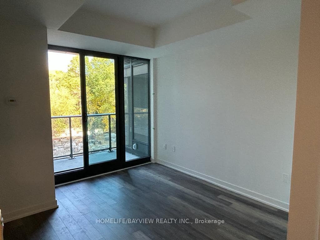 250 Lawrence Avenue Unit 301 photo 11