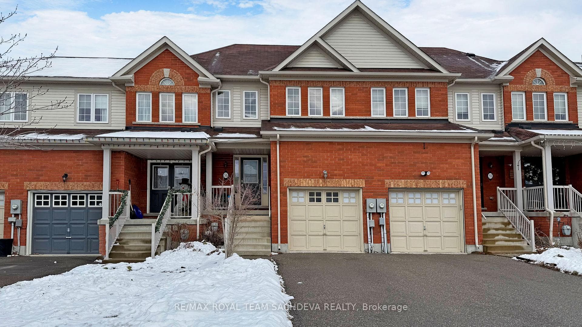 56 Dewell Crescent photo 1