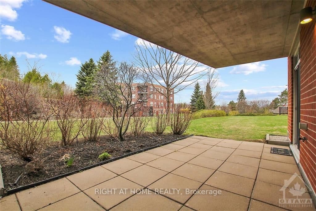 136 DARLINGTON Unit 207 photo 24