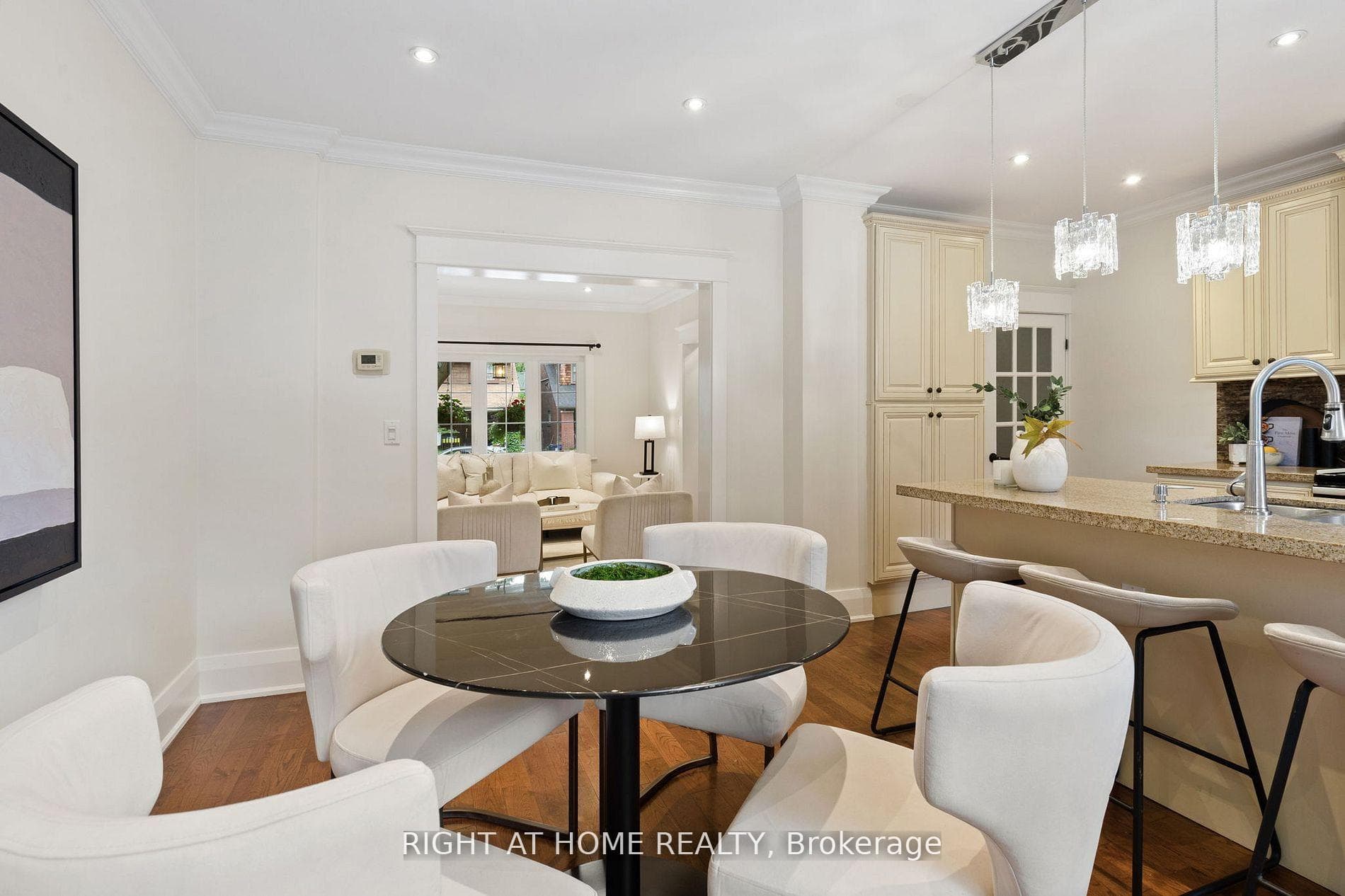 50 Iona Avenue photo 11