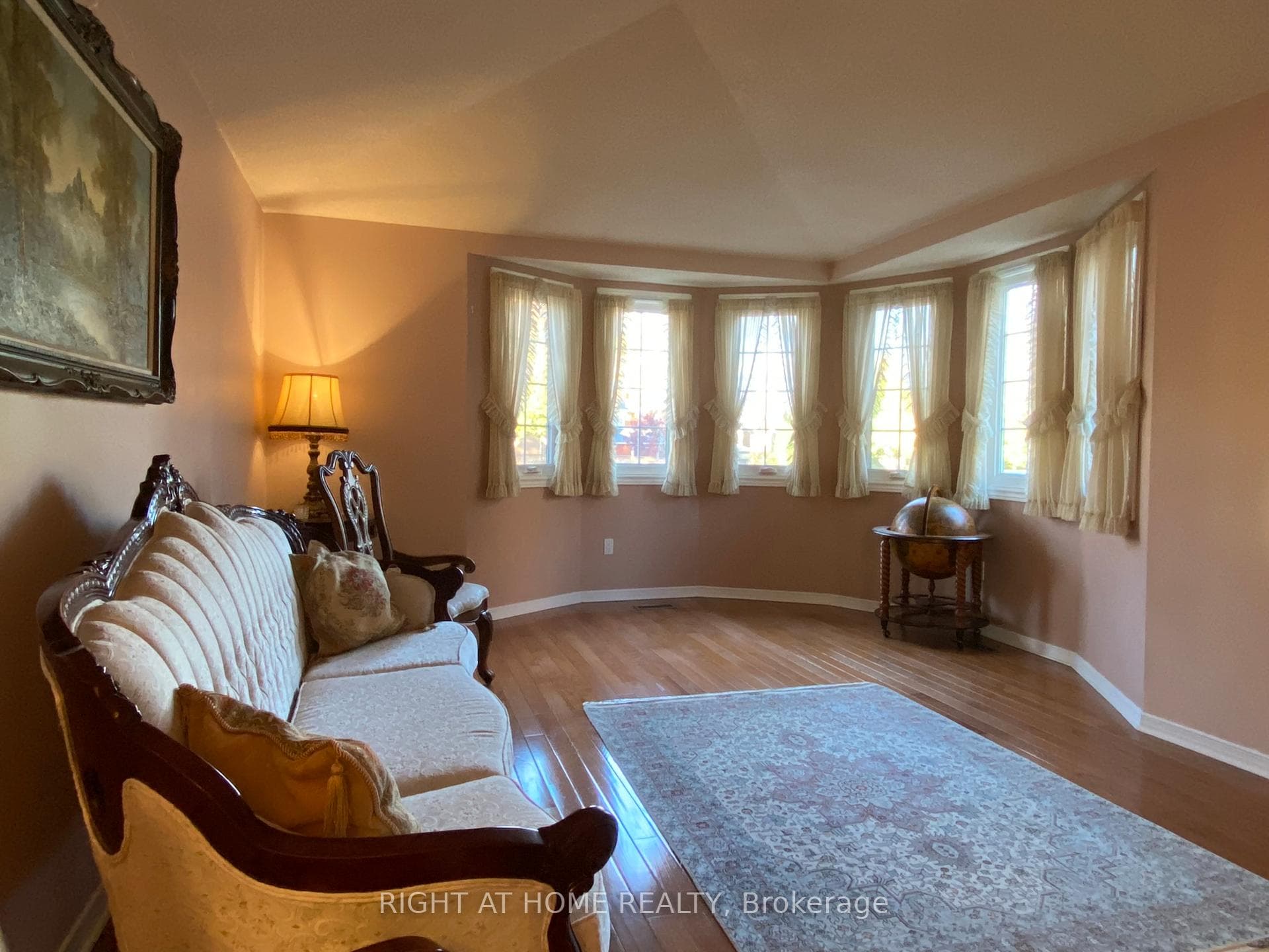 92 Nelson Circle photo 2