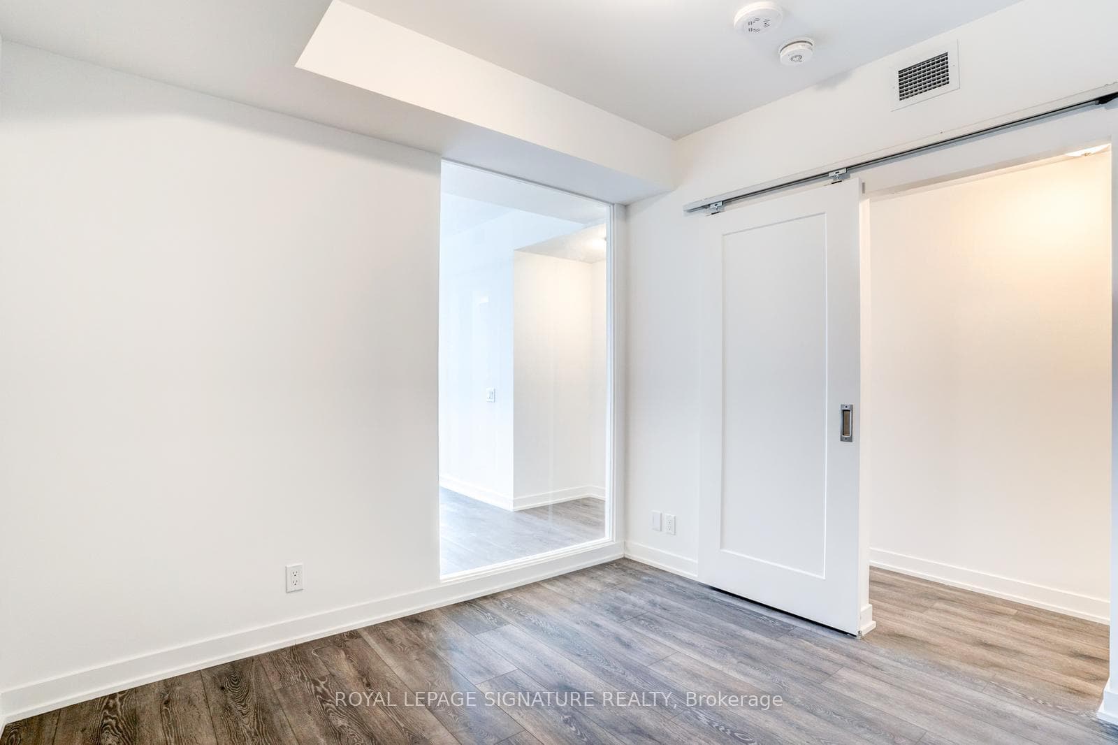 2 Manderley Drive Unit 814 photo 21