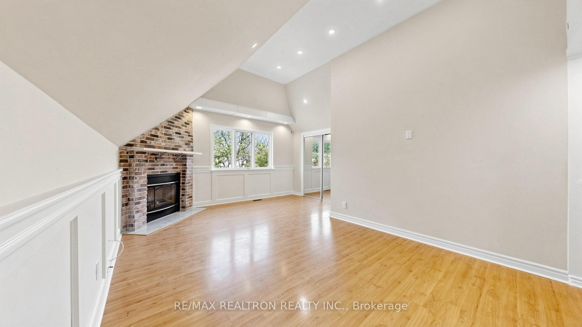 2854 Gulfstream Way photo 25
