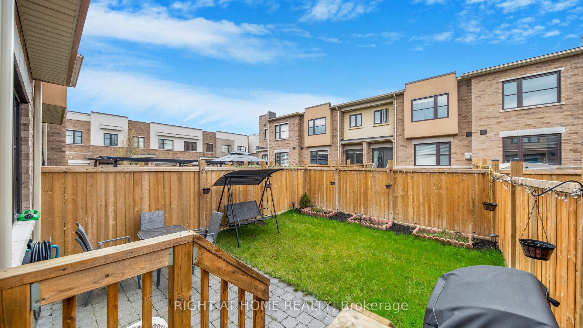 9 Jerseyville Way photo 31