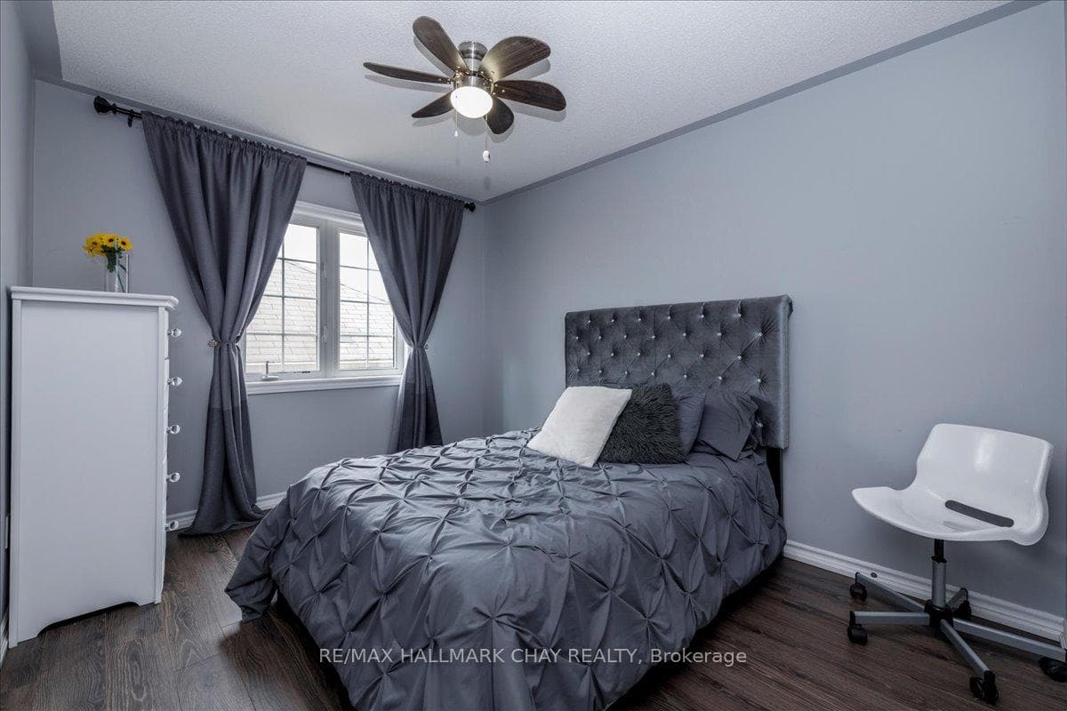 1300 Hunter Street photo 15