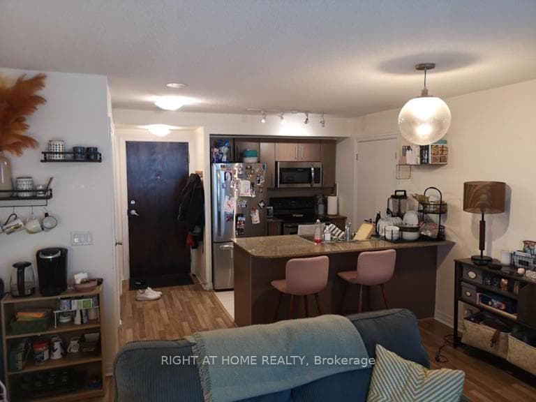 12 Yonge Street Unit 1305 photo 3