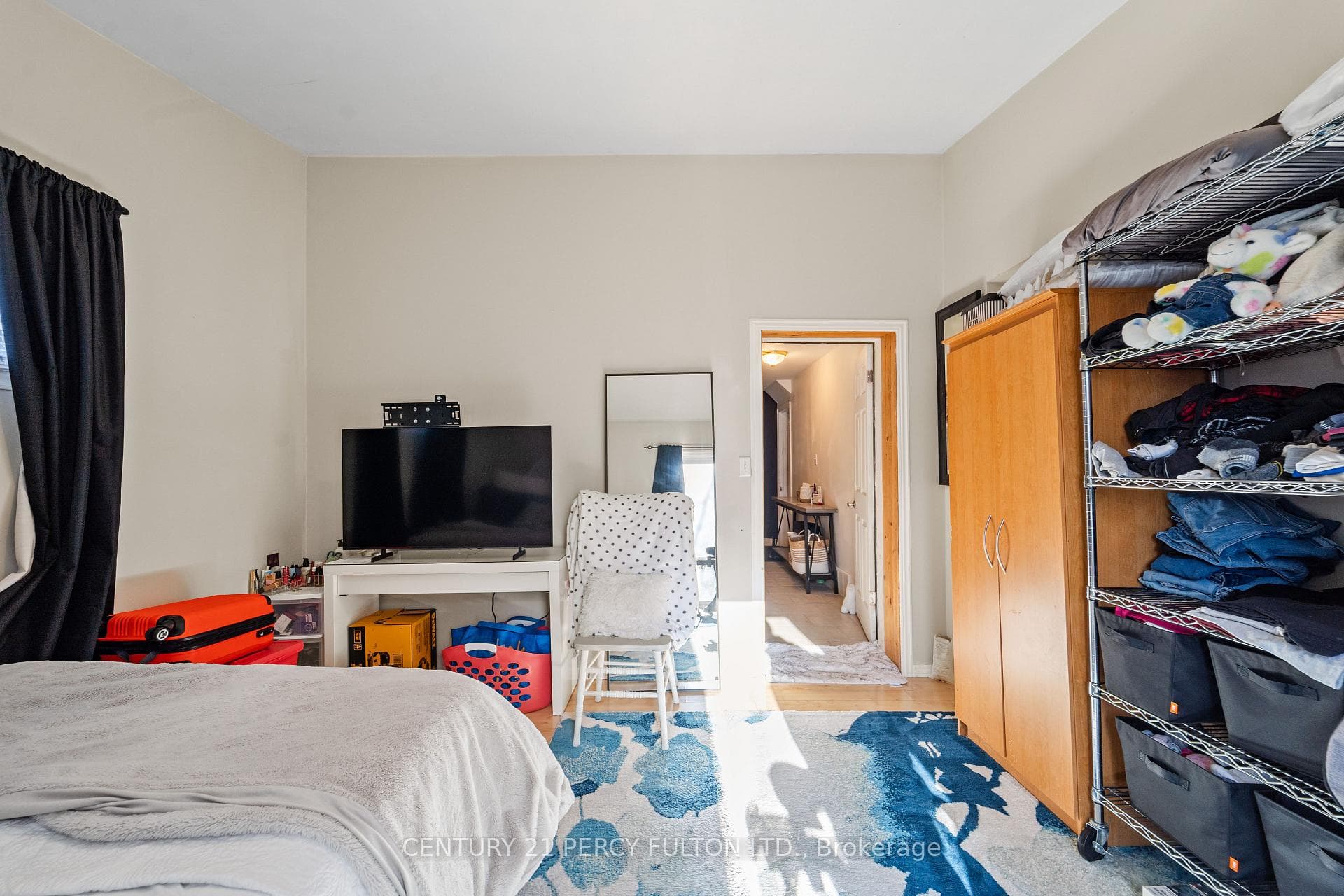 376 Fairlawn Street photo 3