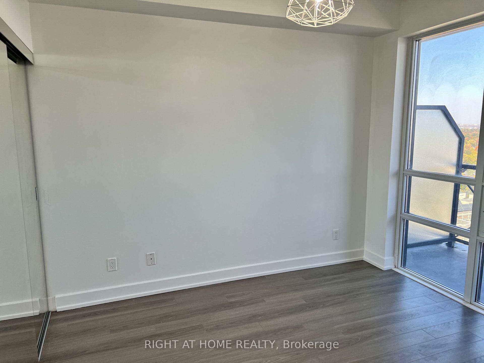 2 Eva Road Unit 2726 photo 14
