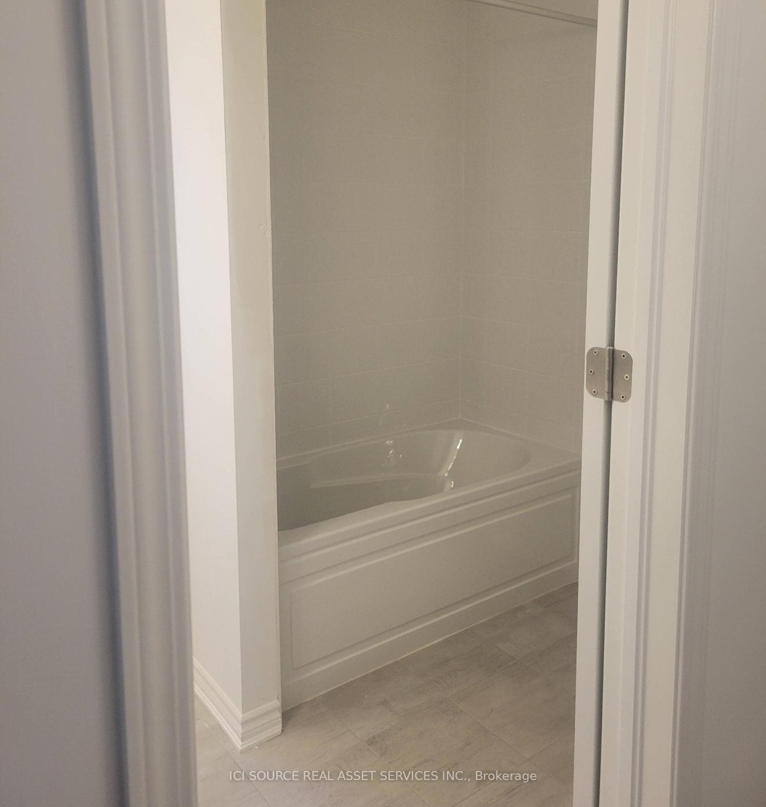 288 Starflower Place photo 11