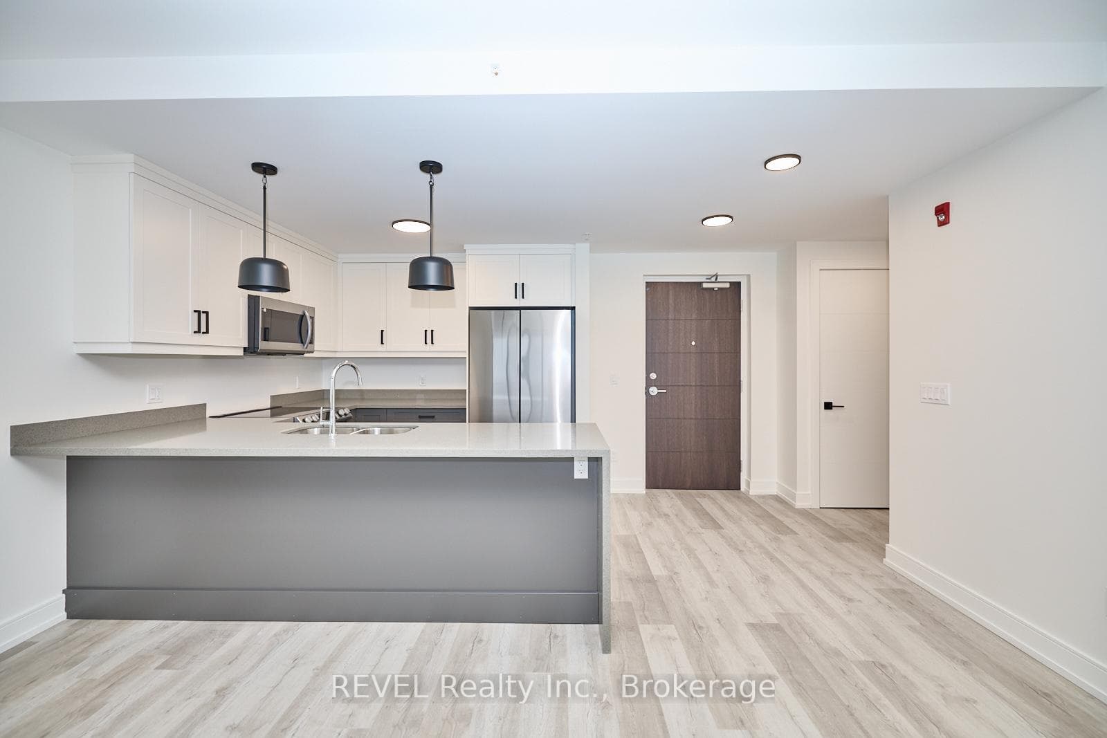 300B FOURTH Avenue Unit 503 photo 7